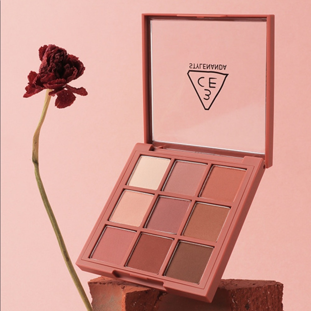 3CE multi eye color palette in Dry Bouquet